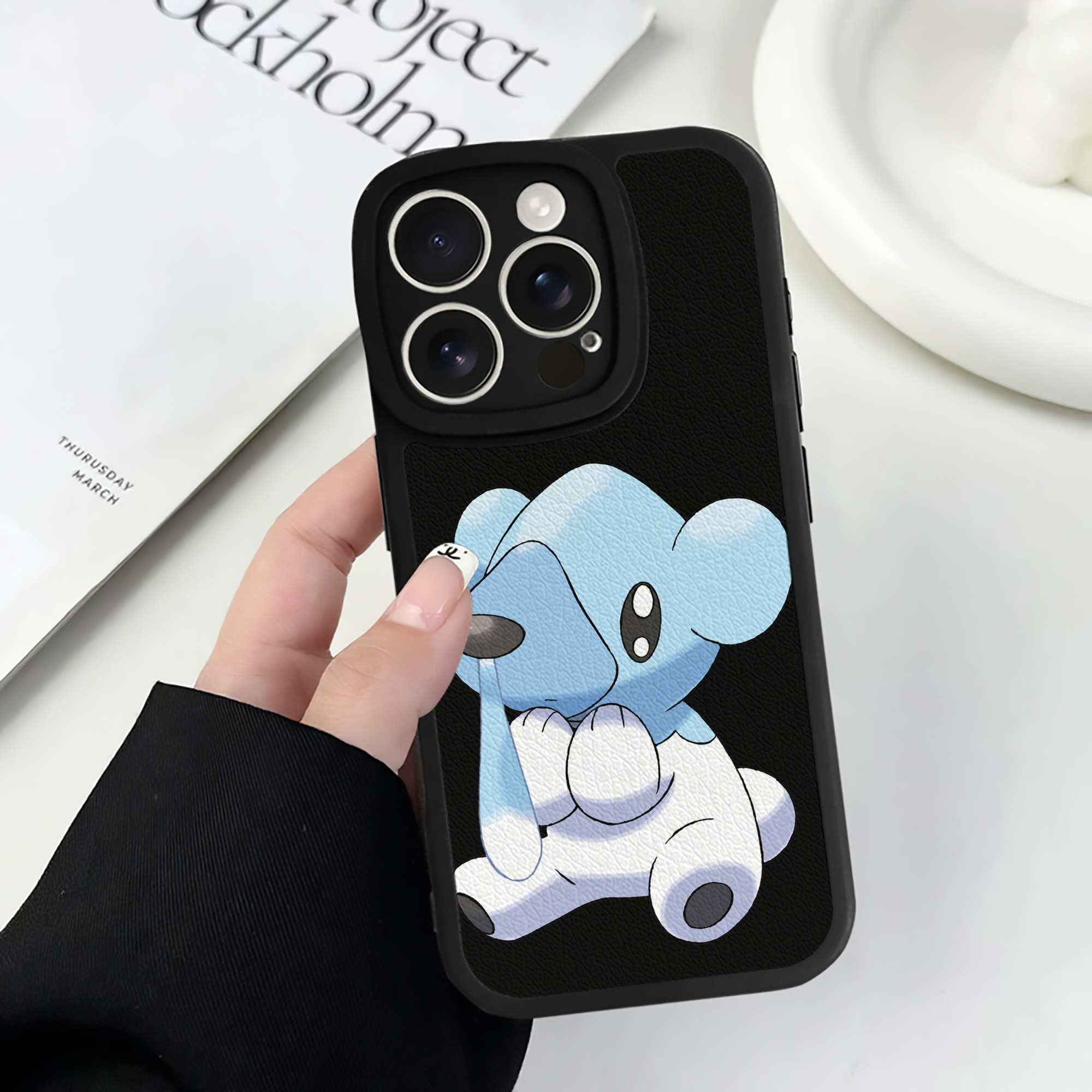 （画像用） ポケットモンスター Pokémon 【iPhone 16シリーズ対応】シリコンスマホケース（レザー調） 材質：シリコン